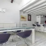 Old Town Nest By Welchome Apartman *