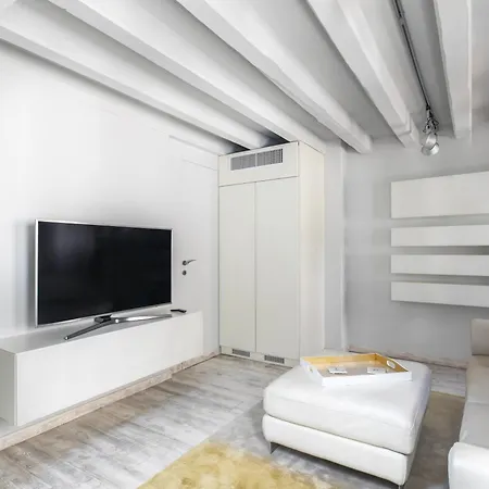 Apartment Old Town Nest By Welchome Treviso
