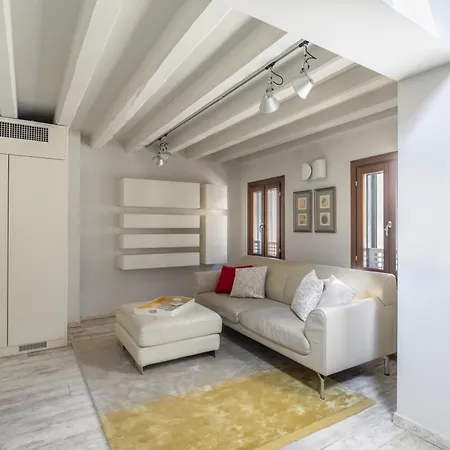 Apartment Old Town Nest By Welchome Treviso